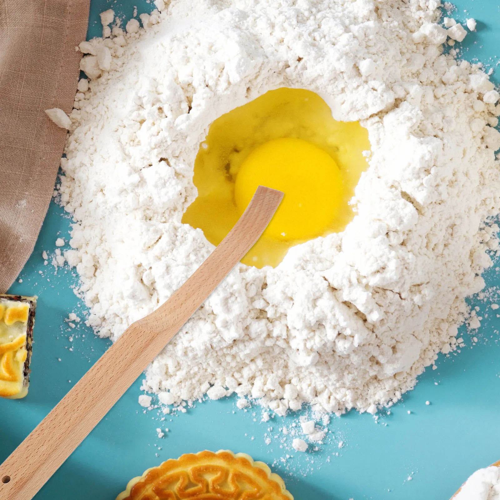 

Wood Dough Mixer Stick Essential Kitchen Tool Ergonomic Bread Stirrer for Sourdough Dough Mixing Baking Whisk Kitchen Whisk