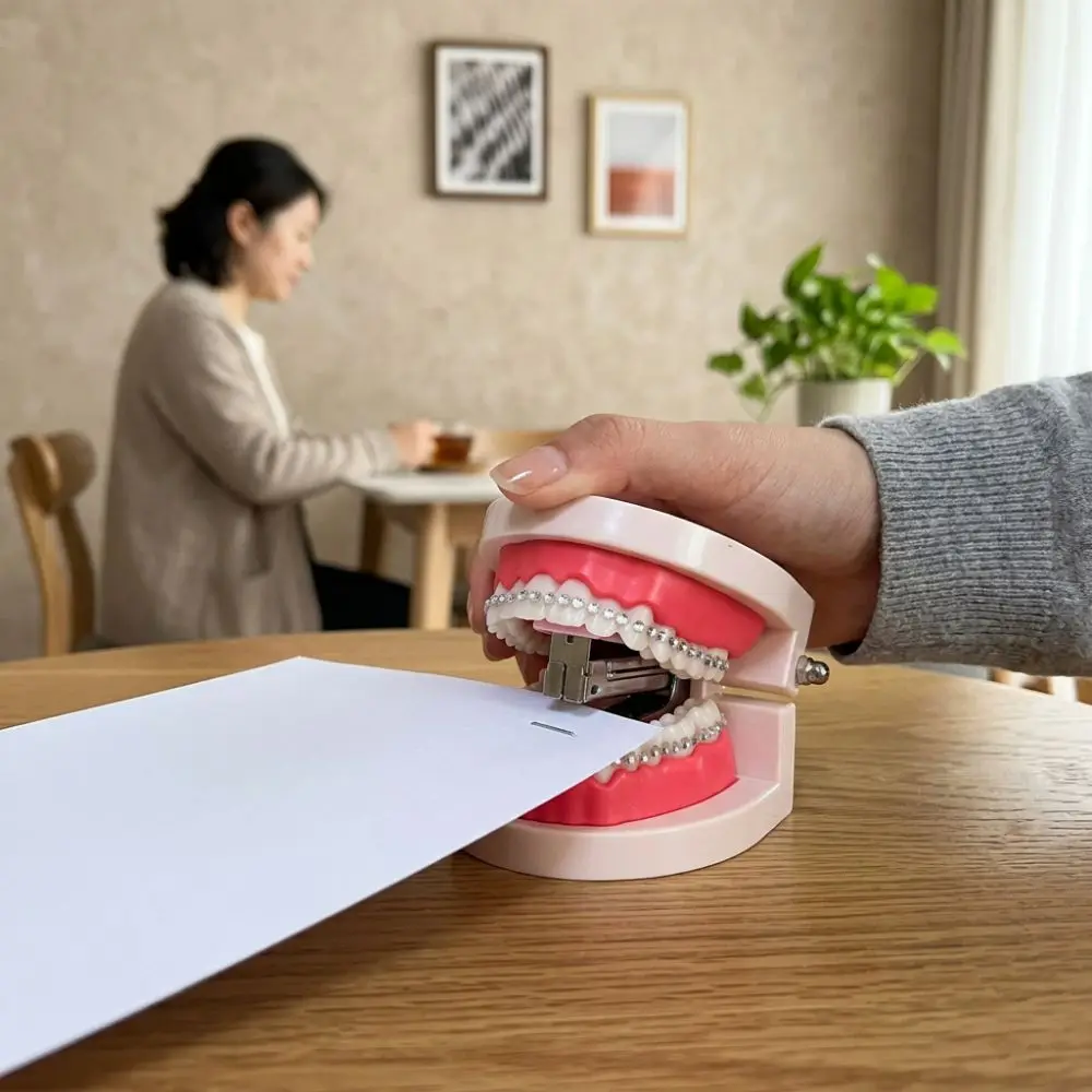 Novelty Rhinestone Denture Stapler Plastic Easy Stapling Denture Shaped Stapler Funny Gag Style Teeth Desktop Stapler Office Use