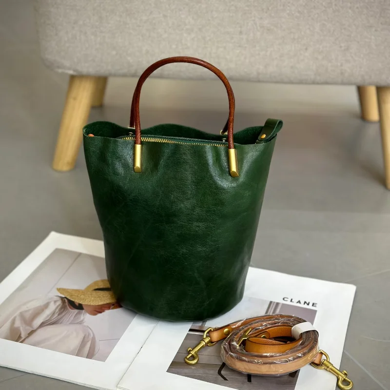

New Fashion Retro Bucket Bag Large Capacity Pu Handbag Women's Versatile Shoulder Crossbody Style Simple Premium Aesthetic Bag