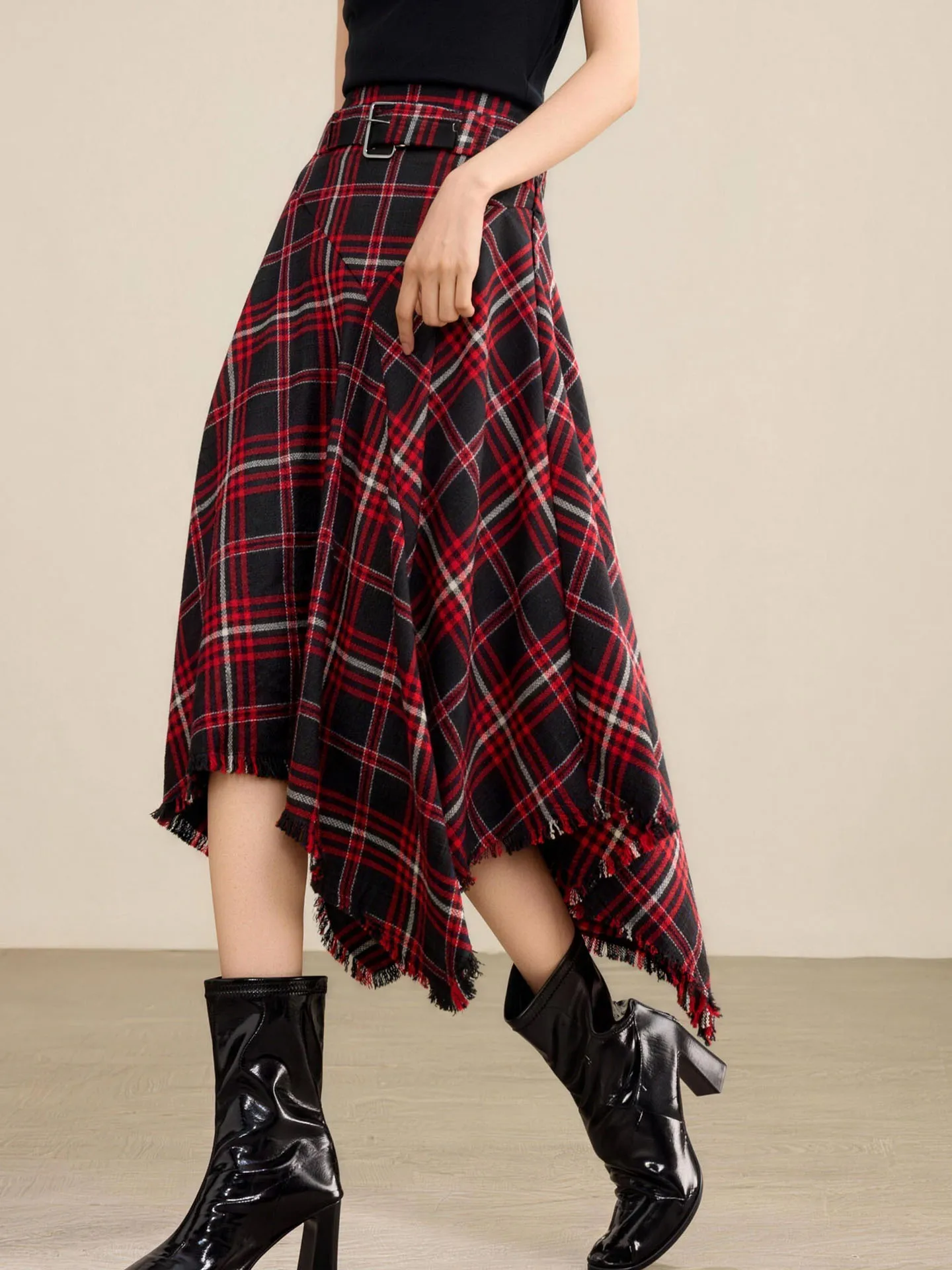 

Женская юбка в клетку с высокой талией, А-силуэт, стройнящая, модная, весна 2026, новинка, в студенческом стиле