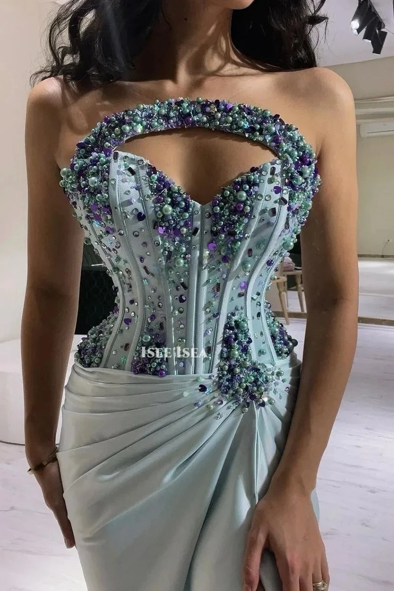 ชุดราตรีสีฟ้าอ่อน ผ้าซาติน ประดับมุกและคริสตัล แบบไร้สาย ตัดเย็บแบบเว้าข้างสูง ทรงเมอร์เมด ปี 2026 ชุดราตรีออกงานสำหรับผู้หญิง รับตัดตามแบบ