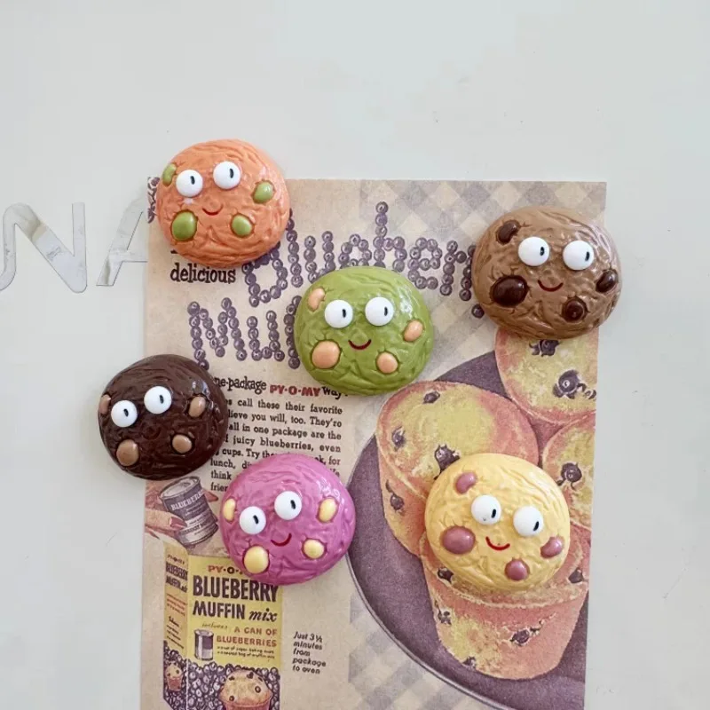 

6pcs Personalized and Fun Biscuit Refrigerator Magnets Cute Creative Fridge Photo Message Magnet Decorative