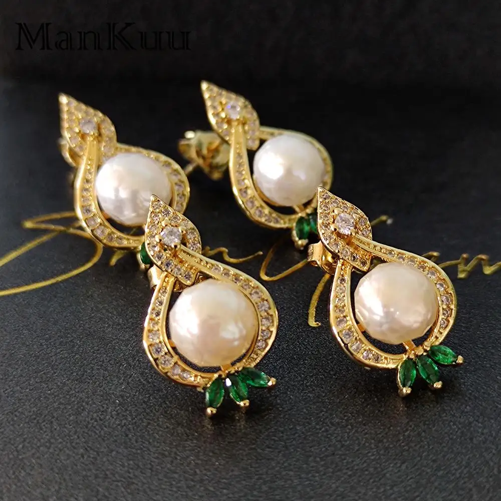 

Mankuu Fashion Jewelry Handmade Faceted Pearl Gold Plated With Zircon Copper Table Baroque Radish Shape Stud Earrings For Gifts