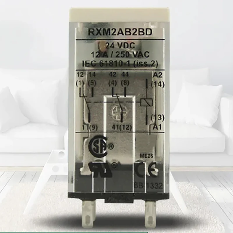 

5 pieces of Original authentic small relay RXM2AB2BD DC24V 12A four open four closed white shell