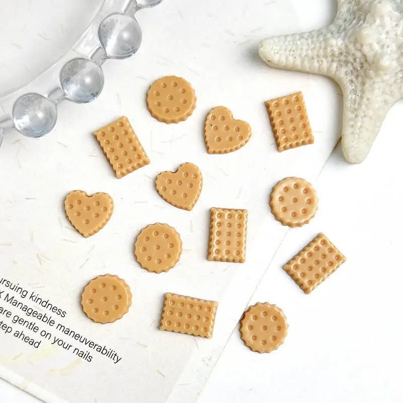 30PCS 3D Resin Brown Biscuits Nail Art Charms Minimalist Luminous Cookies Nail Charms Accessories for DIY Manicure Materials