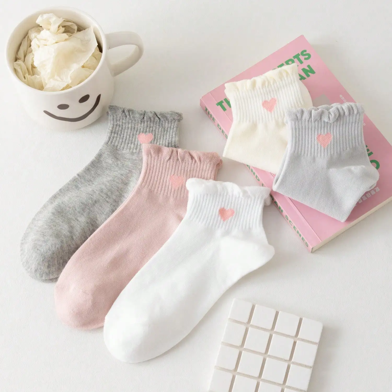 5 Pairs Women's Ruffle Trim Ankle Socks Heart Embroidery Soft Cotton Low Cut Socks Multi Color Socks Suitable For All Seasons