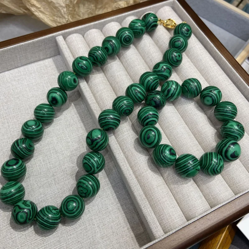 

Модное ожерелье-браслет из малахита и зеленого агата с бусинами 14 мм