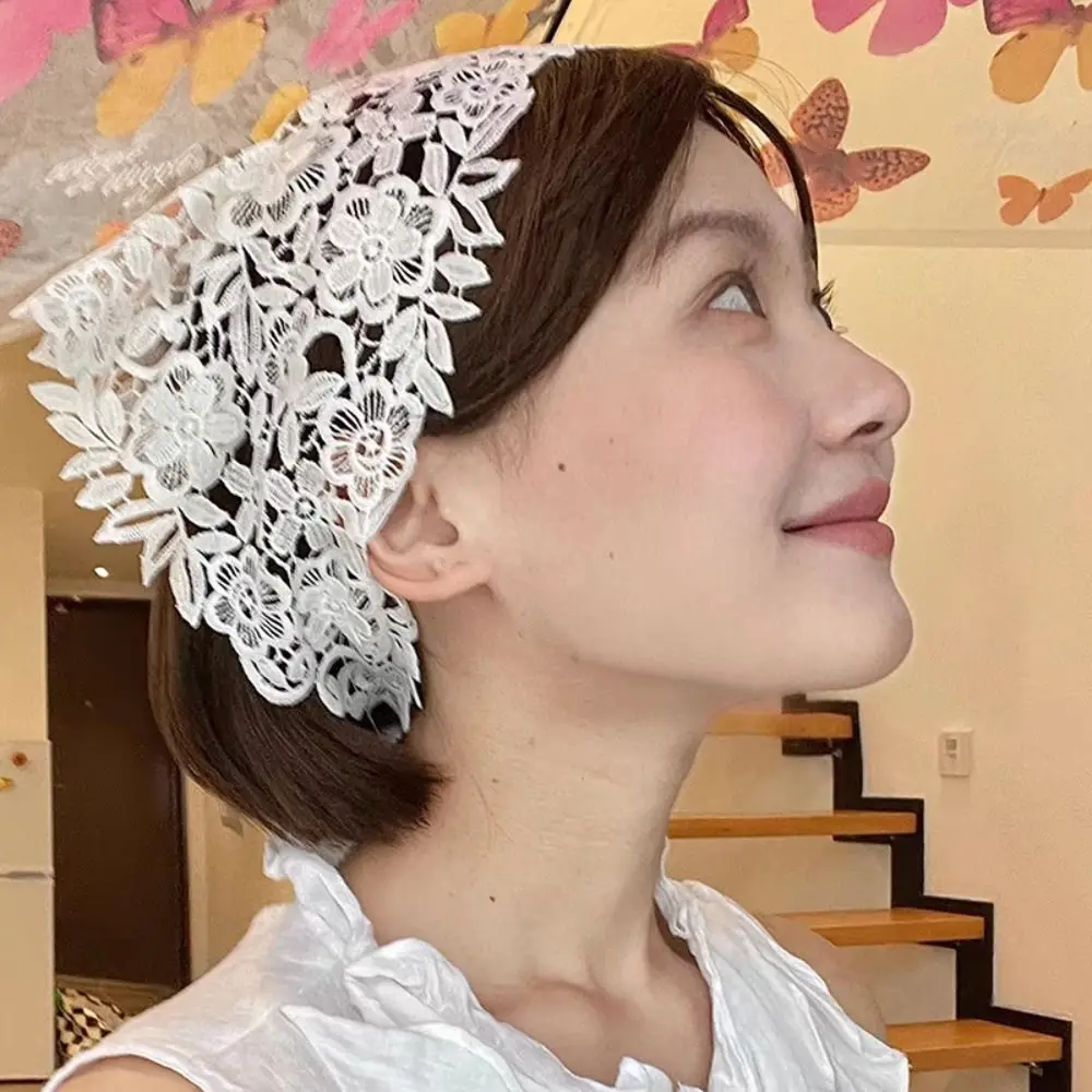 

Fashion Knitted Triangle Headband Crochet Handmade Girl Flower Headscarf French Pastoral Style Hollow Beach Hair Accessories