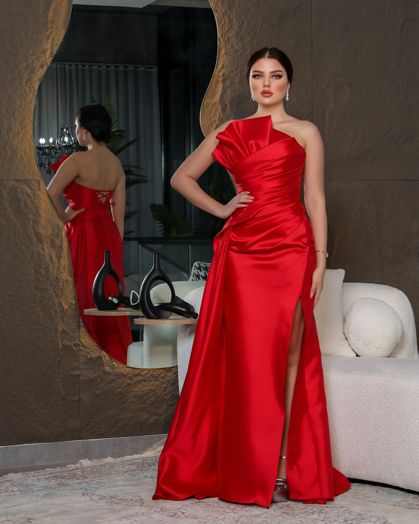 

Red Strapless Mermaid Prom Dresses Long for Arabic Women 2025 Side Slit Ruched Simple Formal Evening Gowns