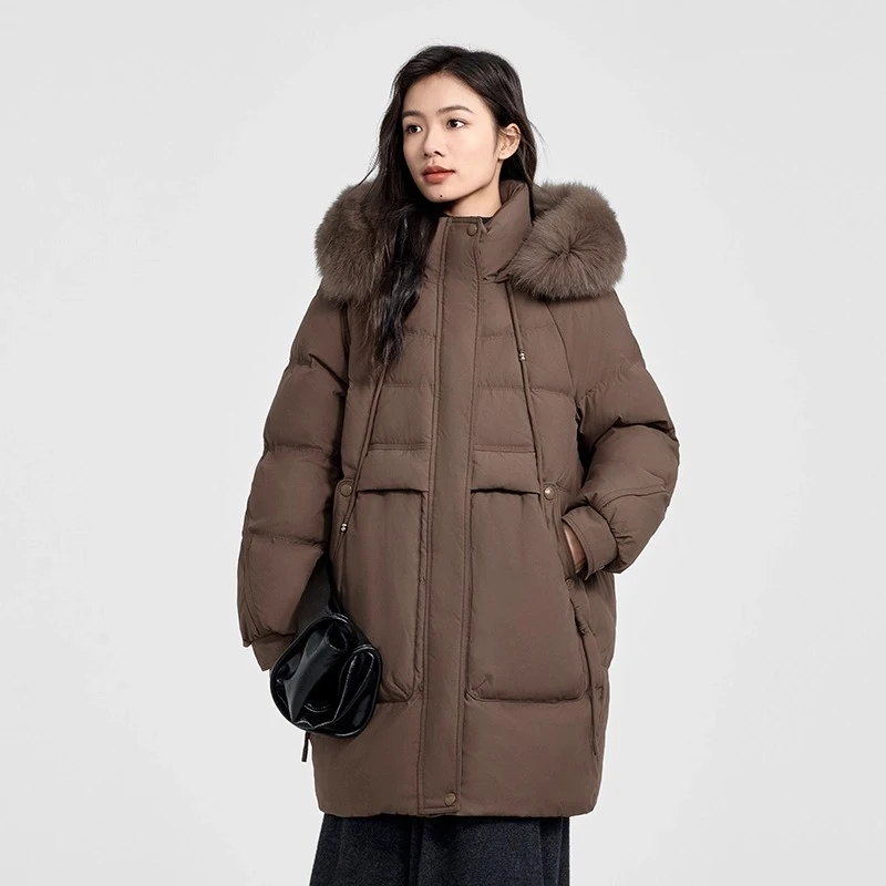 Chericom Jaket Bulu Angsa Panjang Sedang Musim Dingin 2025 Baru dengan Kerah Bulu, Jaket Bulu Angsa Berkerudung, Elegan, Hangat, Longgar, Pakaian Wanita Y309207Y