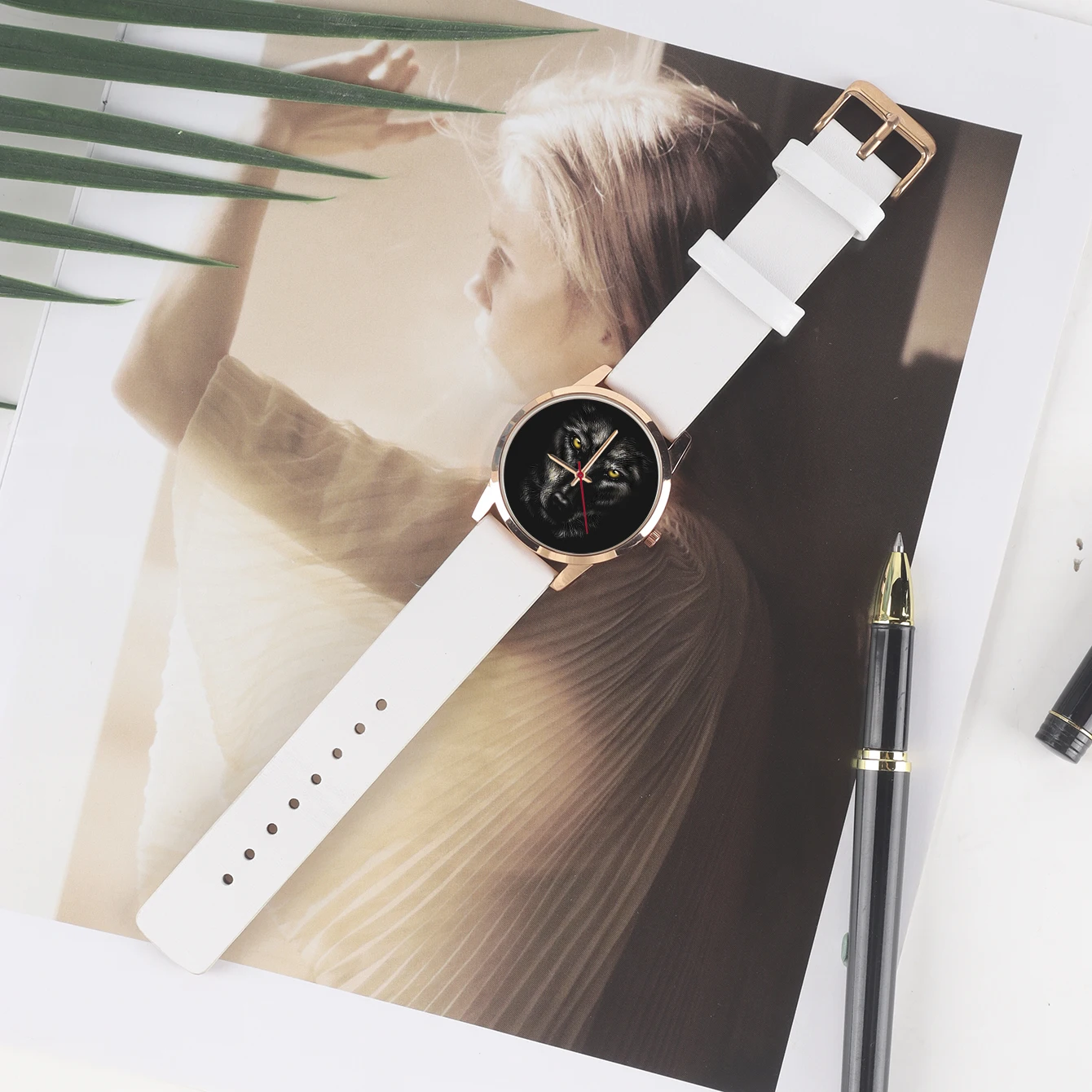 Name Woman Watch for Women Wife Photo Pattern Friend Custom Made Gift Logo Lady Wrist Watch Black Wolf Girl Quartz Wristwatches