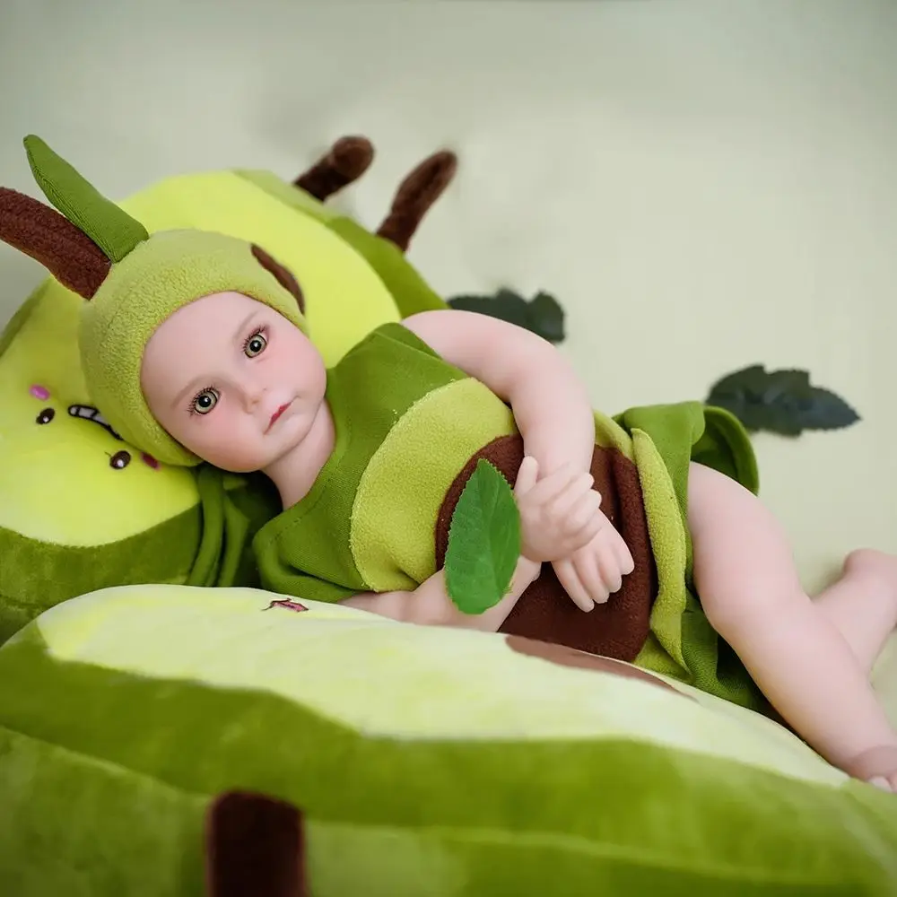 16 Inch Realistic Soft Silicone Reborn Baby Boy Doll 40cm Newborn Collectible Play Doll with Clothes for Doll Enthusiasts