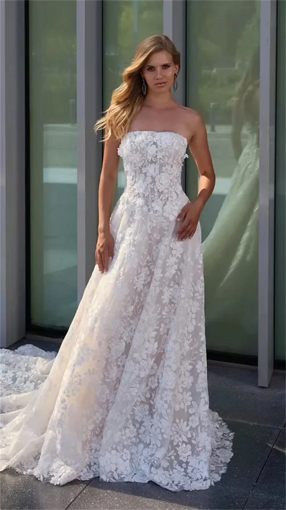 Tokyo Aangepaste Witte Strapless Trouwjurken Mouwloze Hof Trein Bloem Elegante Bruidsjurken 2025, A-lijn Bruidsjurken