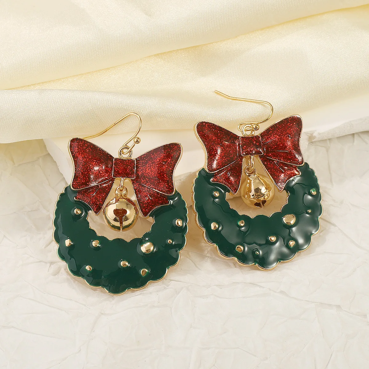 

New Drip oil Bow Bell Wreath Pendant Earrings For Women Christmas Retro Personalized Earrings Fashion New Year Friend Gift