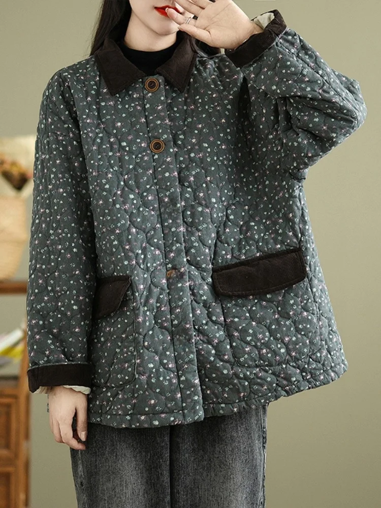 เสื้อโค้ทผ้าฝ้ายพิมพ์ลายดอกไม้สไตล์เรโทรสำหรับผู้หญิง เสื้อคลุมฤดูหนาวทรงหลวม สีอบอุ่น เสื้อคลุมผ้าฝ้ายสำหรับคุณแม่