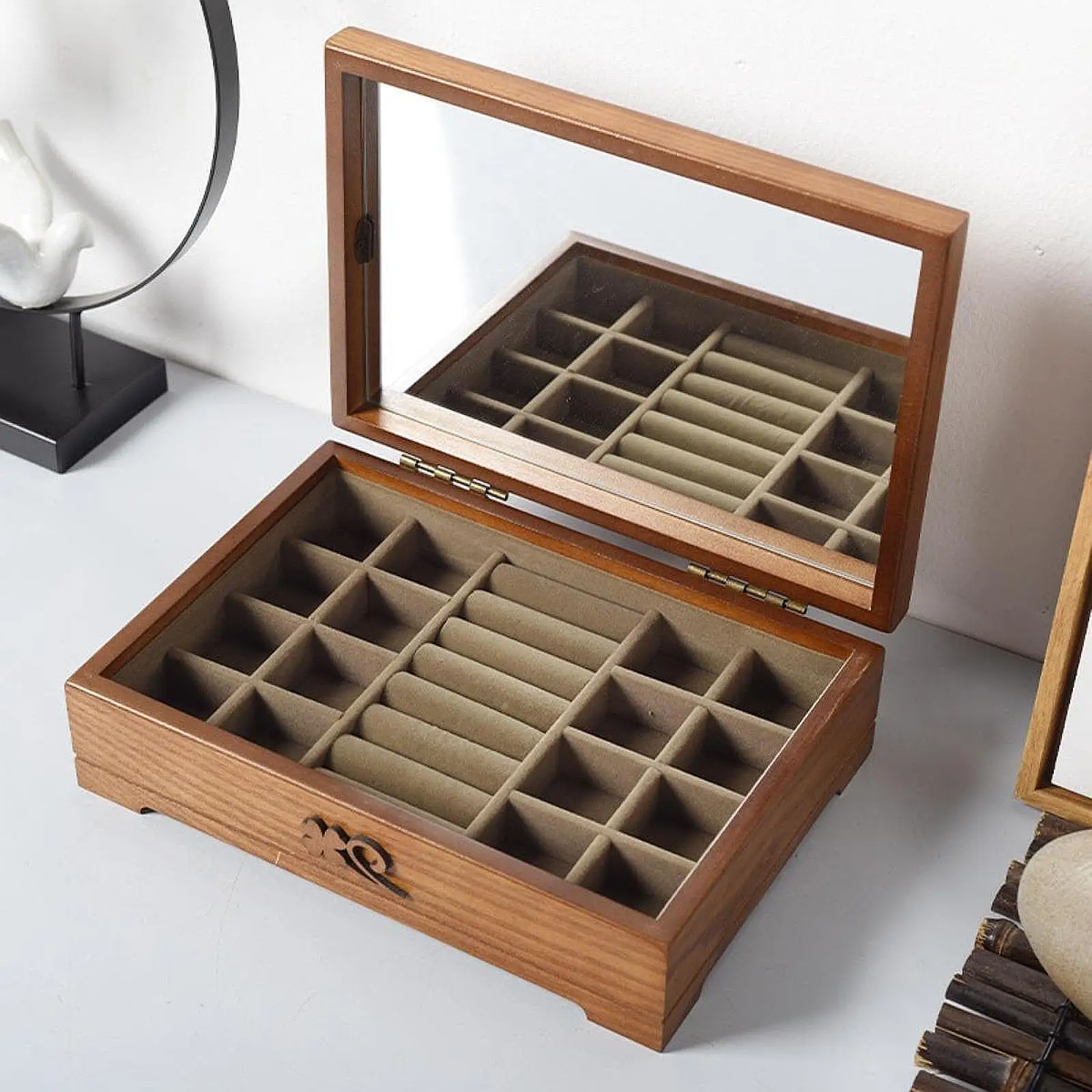 

Wooden Jewelry Box Collectible Birthday Gift Vintage Style Keepsake Box for Rings Stud Earrings Necklaces Bracelets Brooches