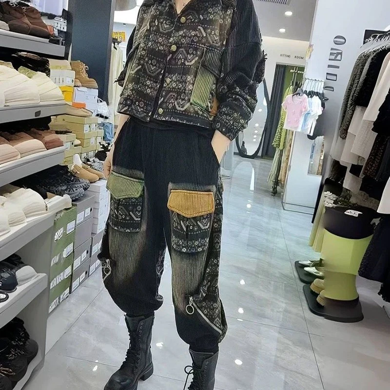 

Персонализированный вельветовый джинсовый комплект из двух предметов, женский осенне-зимний новый модный винтажный пиджак с цветными блоками и принтом, брюки-шаровары