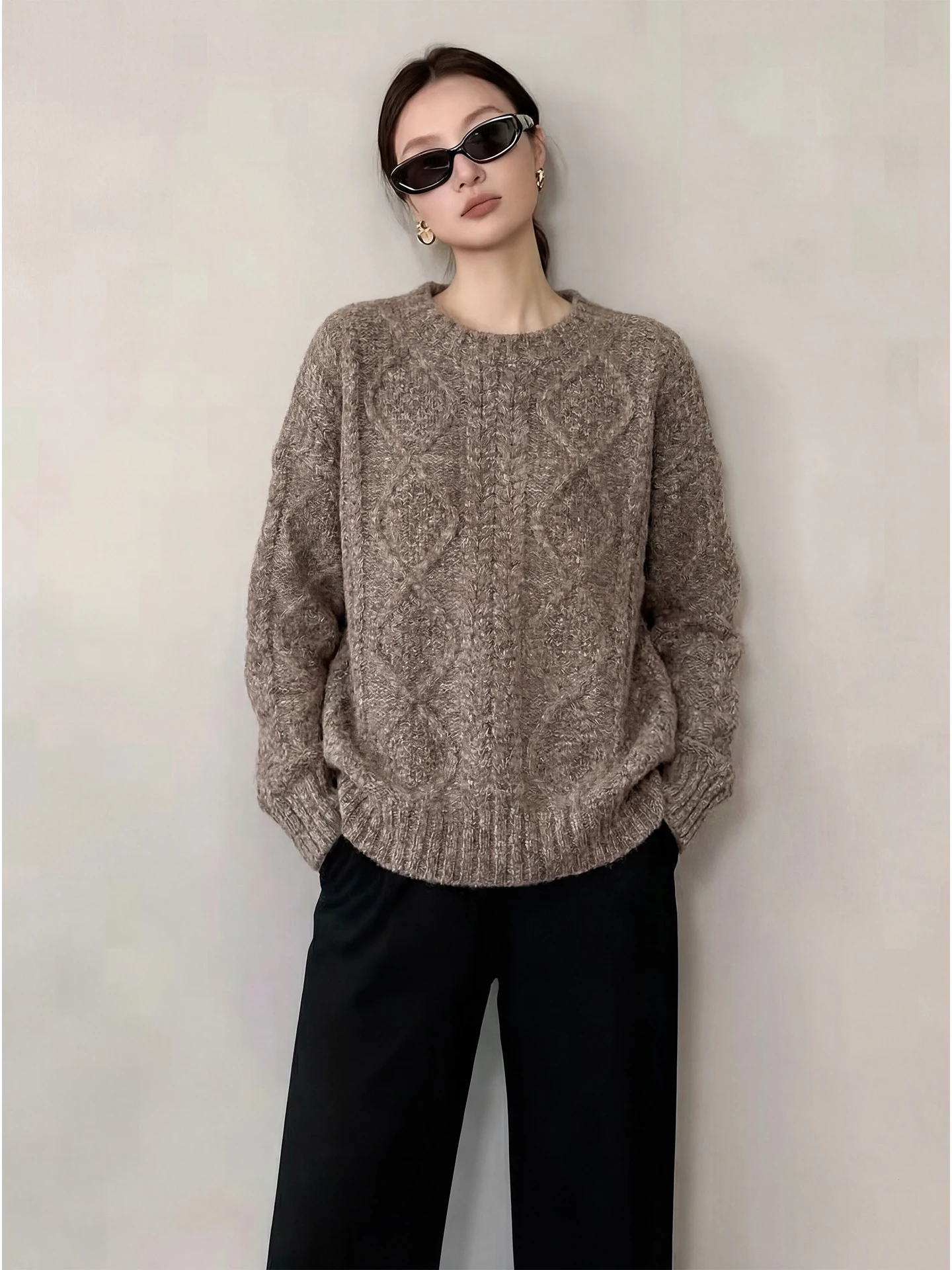 

Loose Thiened Knitted Sweater Women's Spring 2026 Vintage Lazy Sle Outerwear Casual Comfortable Long Sve Knitwear
