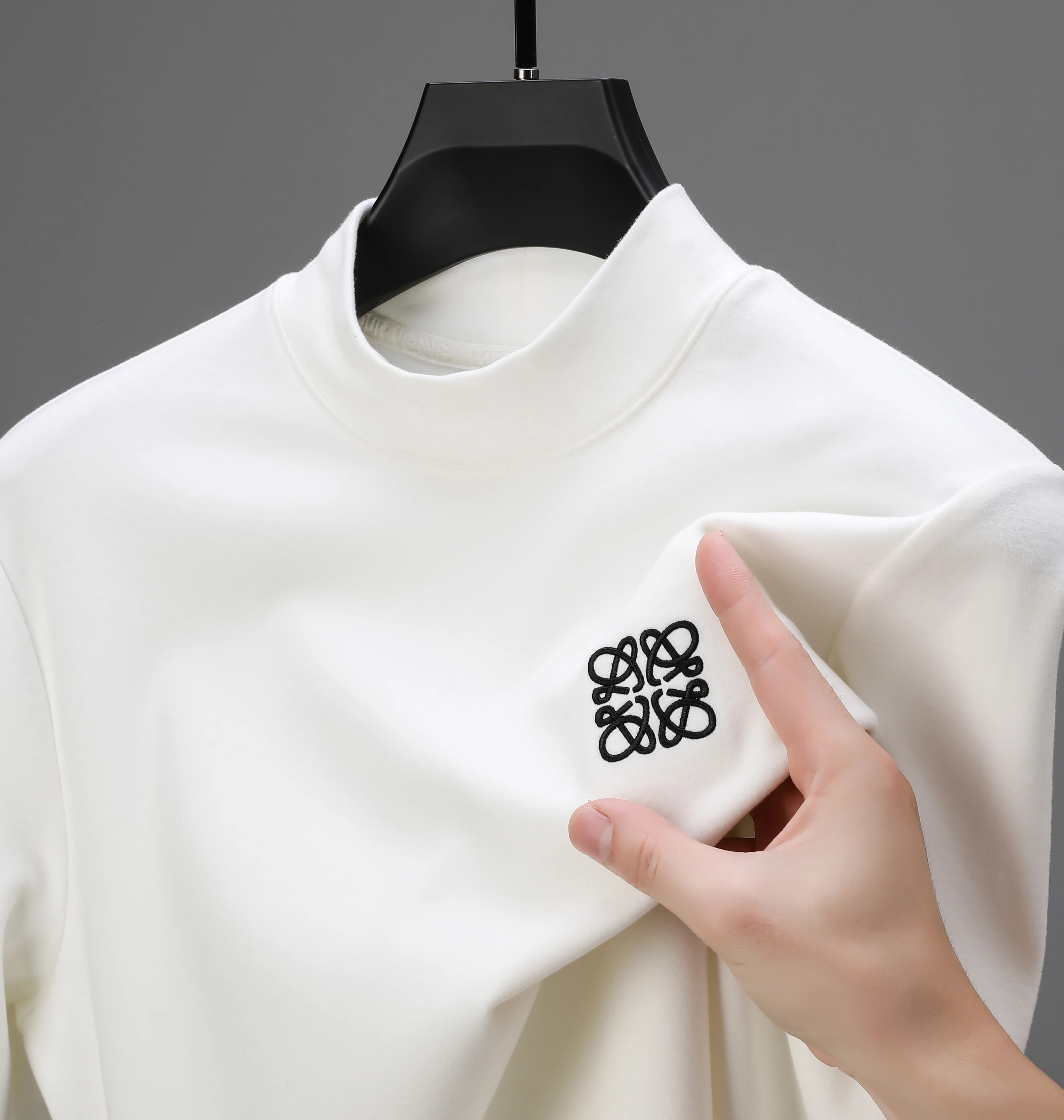 

Дизайнерская оригинальная мужская осенняя роскошная футболка с длинными рукавами и высоким воротом, бархатная флисовая вышивка, сохраняющая тепло, базовый слой, топы для отдыха