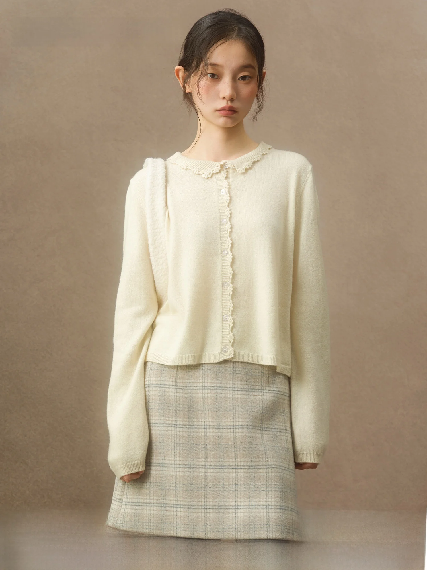 

Babymoon Women's Knitted Woolen Cardigan Floral Hook Decoration Turn-down Collar Base irt Unique Good-looking Casual Sle