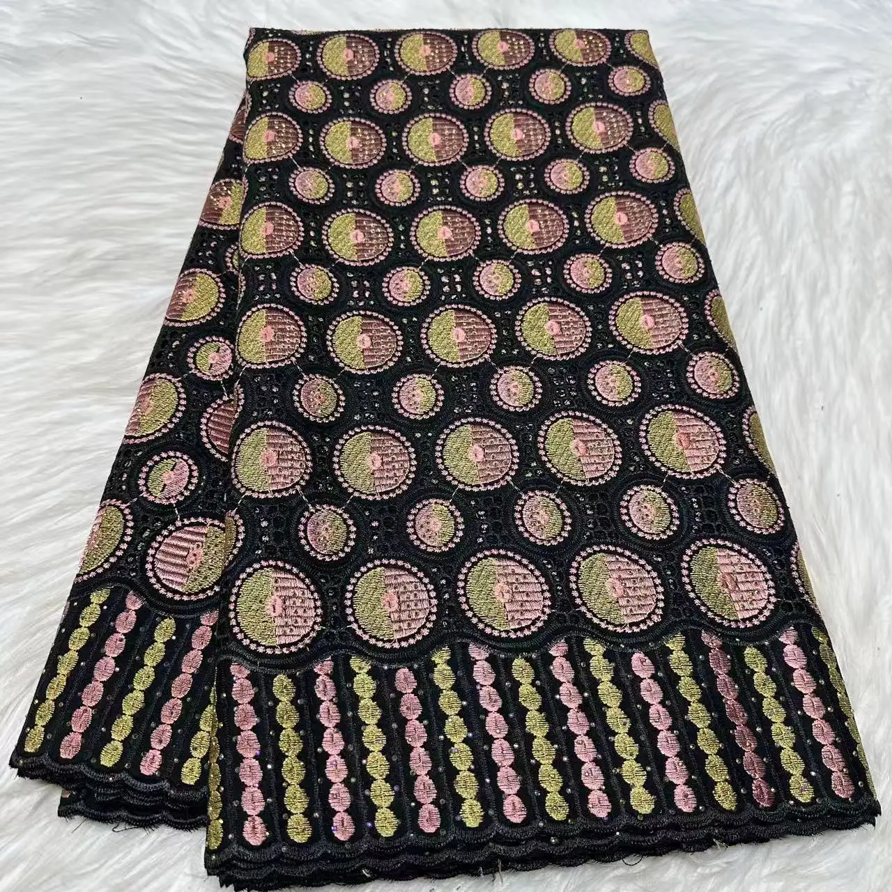 

2025 African Cotton Lace Fabric Embroidery 5 Yards Nigerian Swiss Voile Lace Fabrics Sewing For Women Wedding Party Dress
