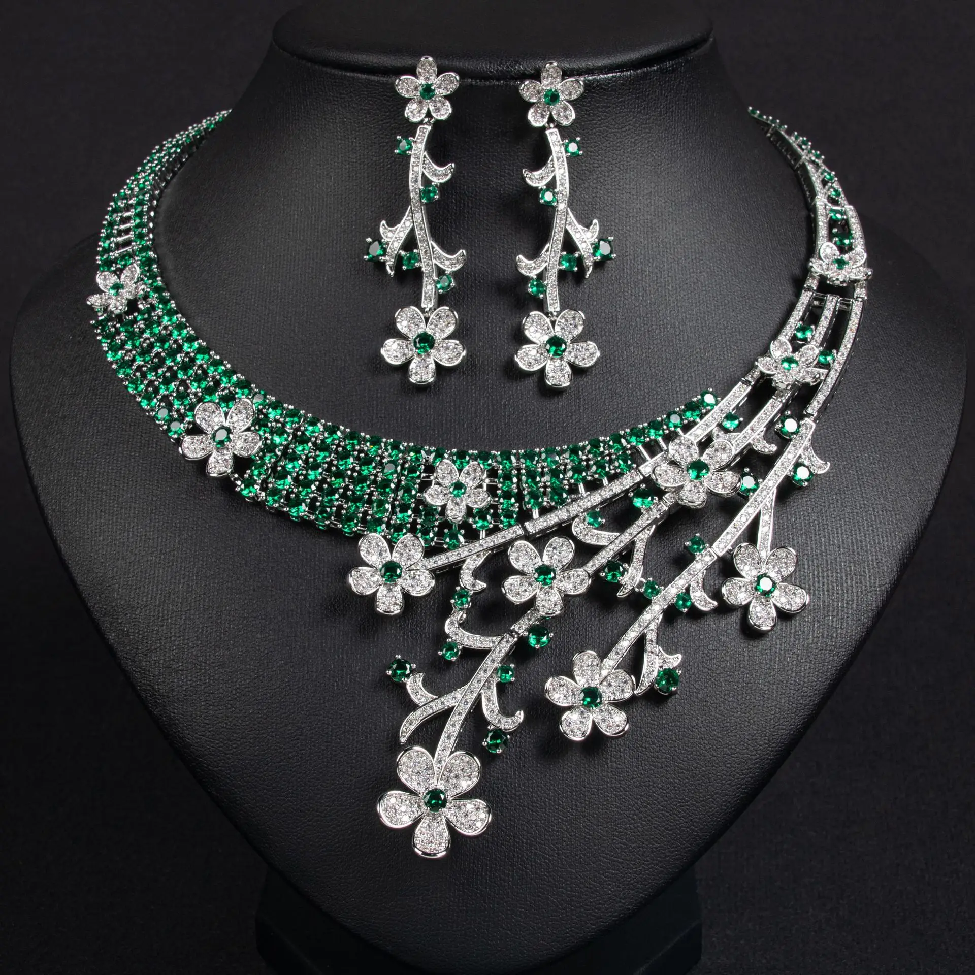 2PCS Zircon Women's Necklace Deluxe Earrings Set Accessories Dubai Bridal Wedding Dance Party Jewelry Gift