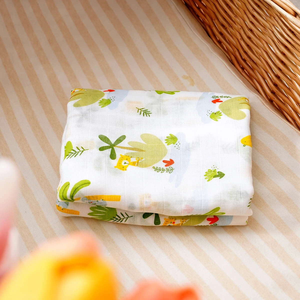 Happyflute Ultra-Soft Bamboo Muslin Swaddle 120x110cm Breathable Baby Wrap for Newborn Travel&Sleep Animal Print Multi-Functiona