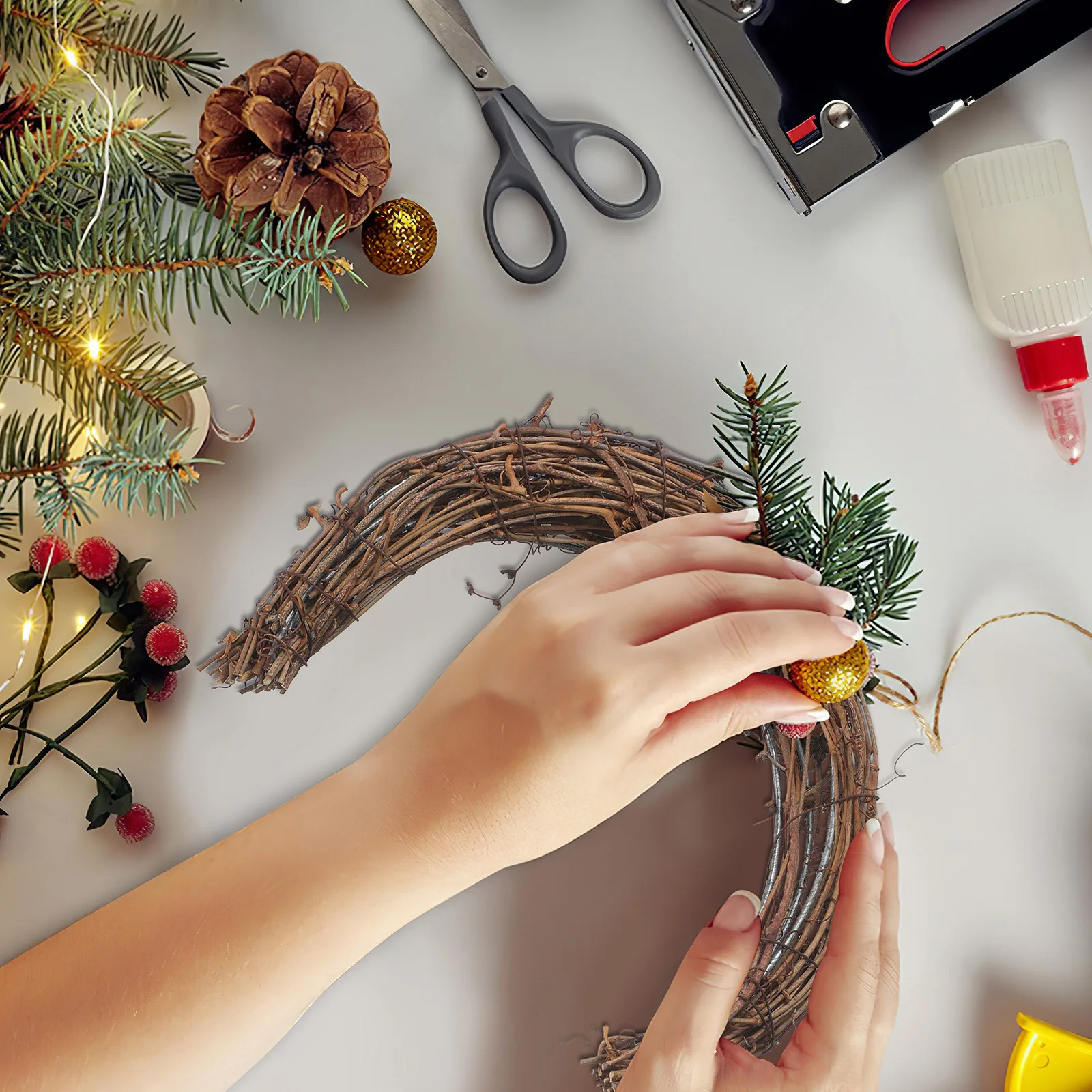 

2Pcs Rattan Vine Wreath DIY Frame for Garland Making Craft Projects Wall Hanging Decor Holiday Party Supplies DIY Wreath Rattan