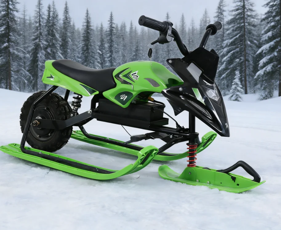 

Детские санки мощностью 500 Вт с мягким резиновым сиденьем и нескользящими подножками; отличный зимний подарок для мальчиков и девочек.