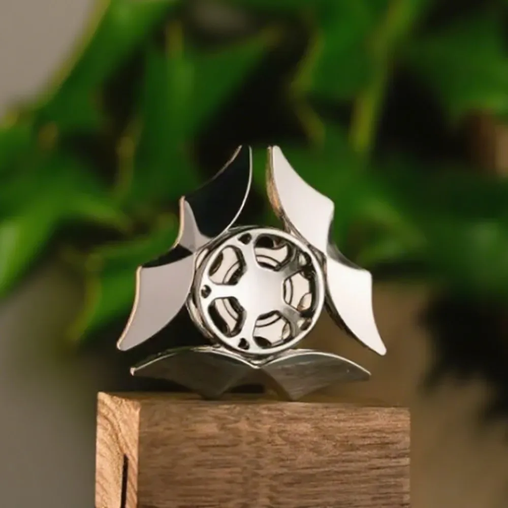 YIJIE EDC Medusa Three-Bladed Fidget Spinner Anti-stress Toys Novelty Toy Handling Feel Metal Fidget Toy
