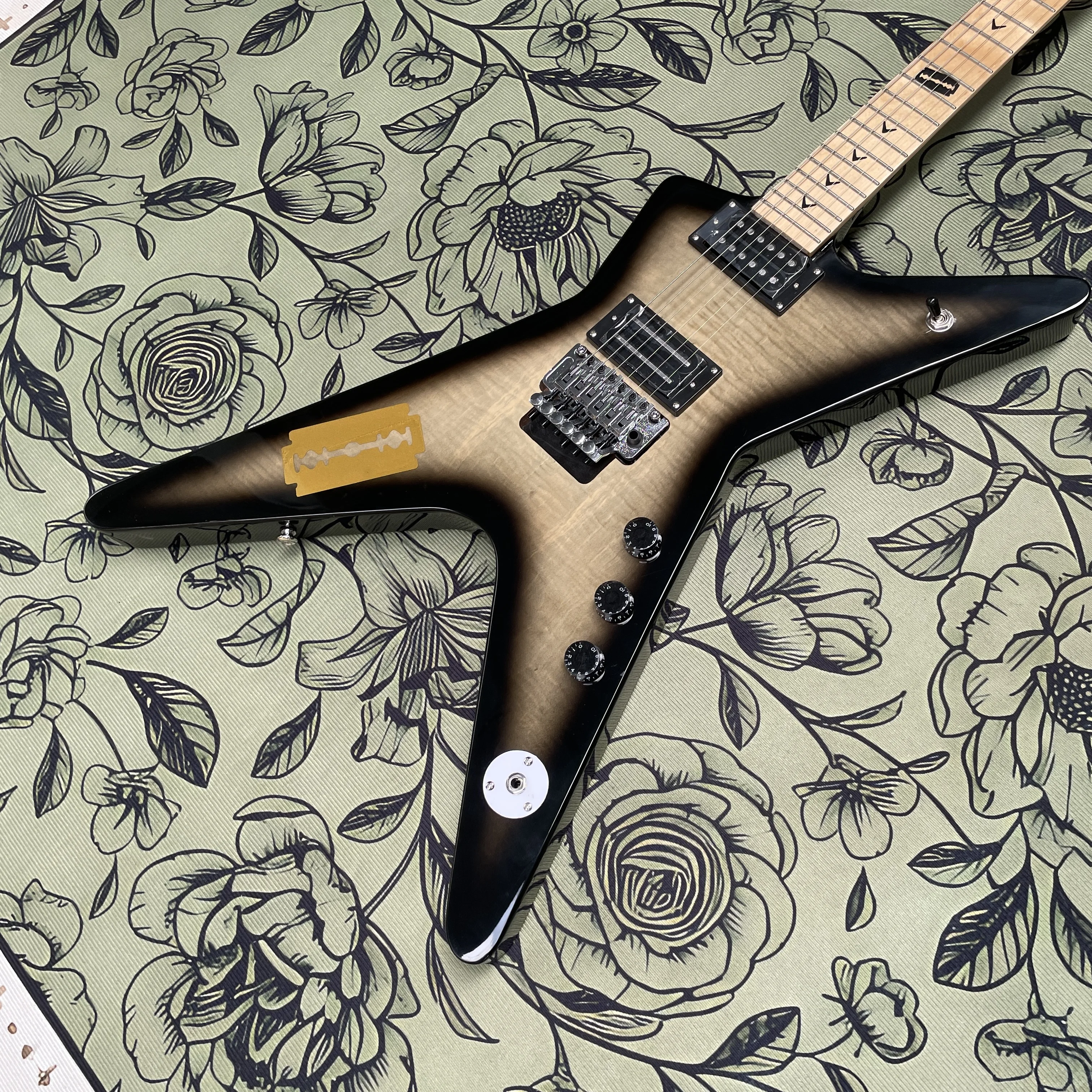 

6-string electric guitar, dual pickup low-noise stable guitars, heavy style stage performance electric guitarra