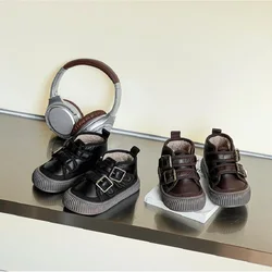 2024 inverno nuova edizione bambino morbido glutinoso caldo cotone scarpe in pelle per bambini doppio bottone scarpe Casual bordo nero marrone