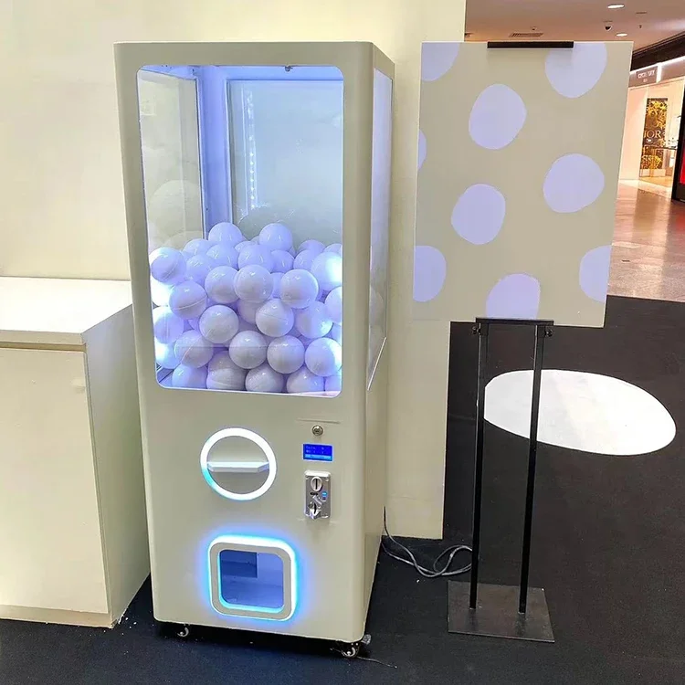 Hot-selling token-style claw toy vending machine