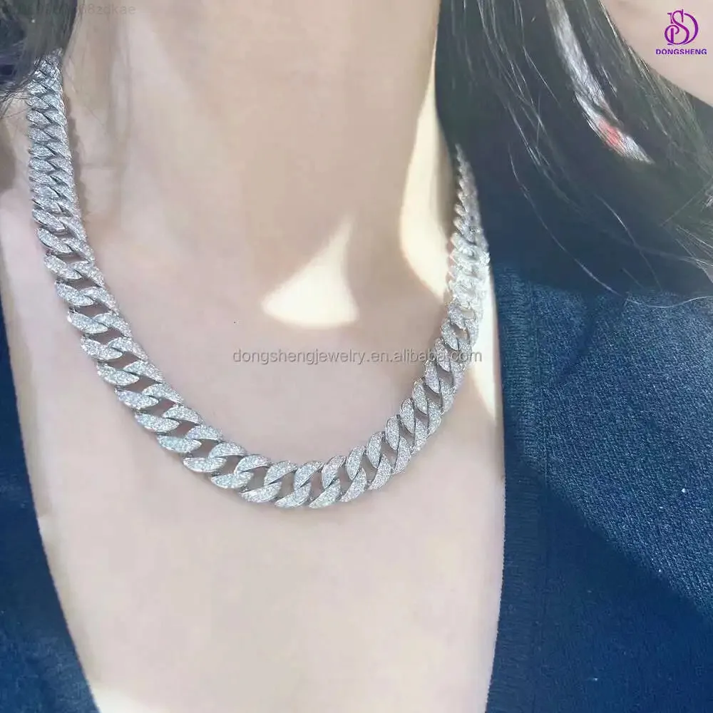 Hip Hop Fashion Jewelry 15mm Luxury 925 Silver Necklace d Vvs Moissanite Diamond Iced Out Cuban Chain for Woman