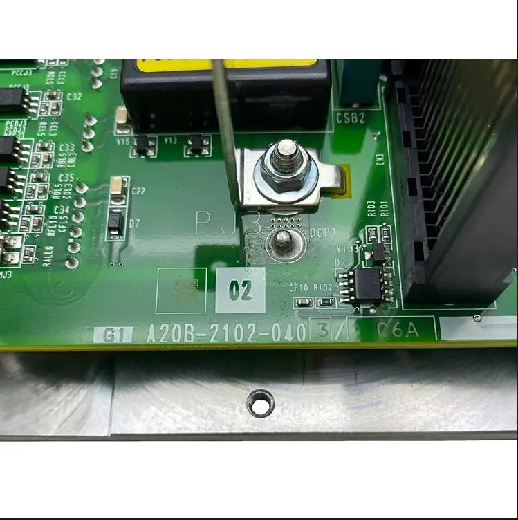 

A20B-2102-0403 Новая и оригинальная плата управления