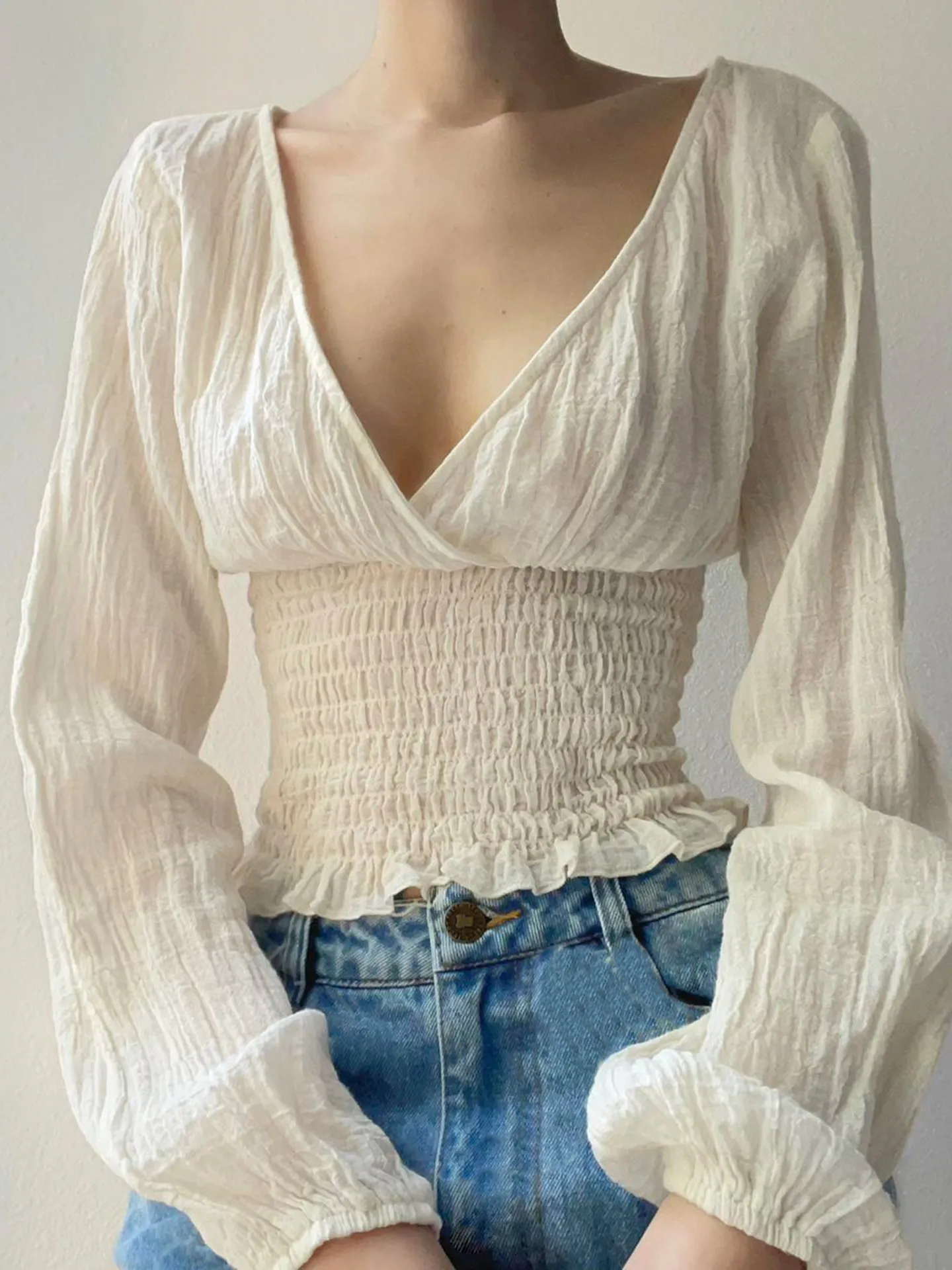 Women's White T-Shirt Y2K Gyaru Long Sleeve V-Neck T-Shirt Elegant Korean style Cropped Tee Top 2000s Vintage for Women Clothing