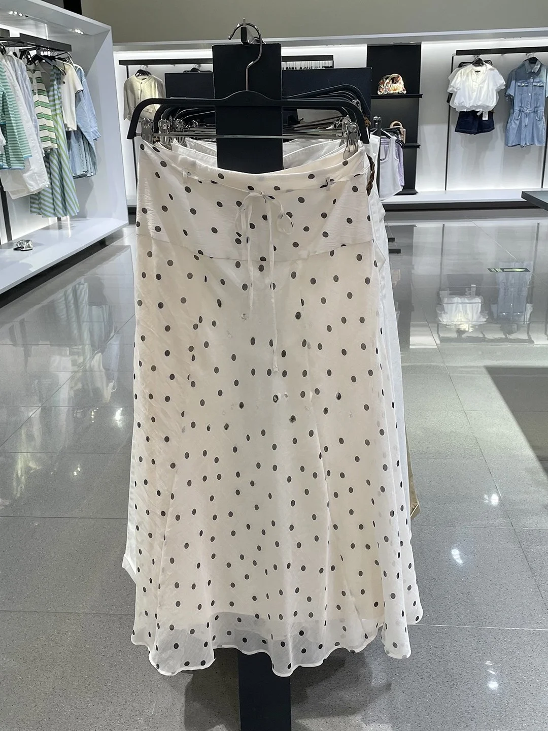 

Summer 2026 New Arrival High Waist Midi Skirt Women's Fashionable Polka Dot A-Line Dress Elegant Personality Half-length