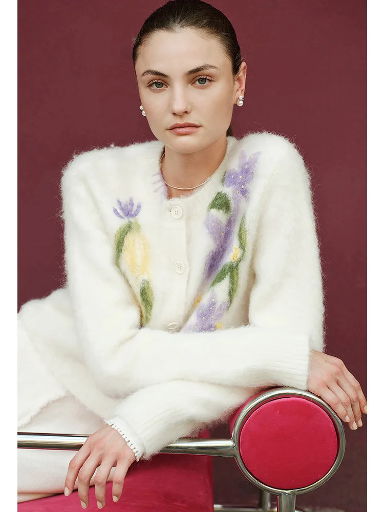 24 ฤดูใบไม้ร่วงและฤดูหนาวนุ่ม Waxy ขี้เกียจลม Wild South ดอกไม้ฝังไหล่ถักเสื้อสเวตเตอร์ถักเสื้อถัก