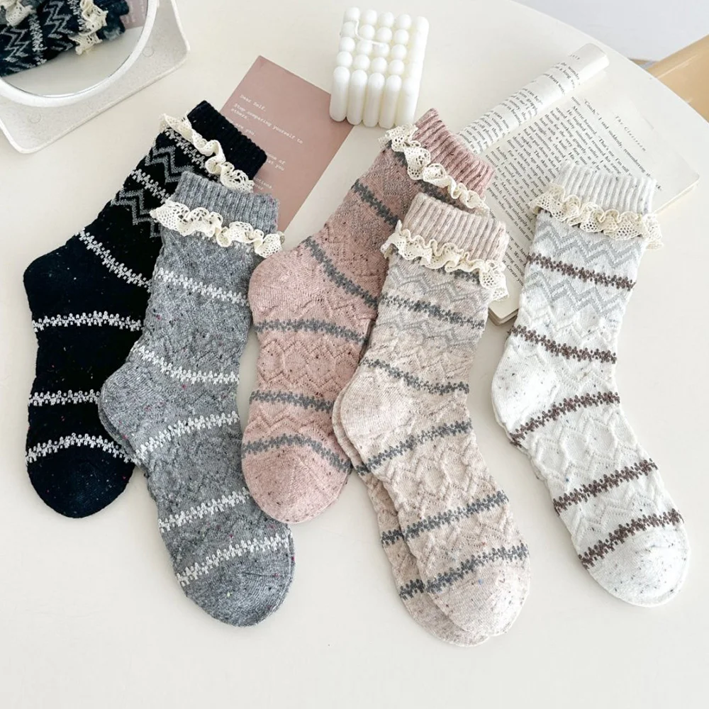 

2-пара зимних женских шерстяных носков, комплект милых милых кружевных краев, сохраняющих тепло, толстые напольные носки, модные женские носки в корейском стиле в полоску