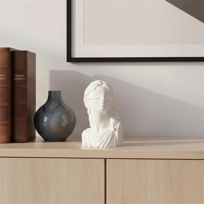 Lady Justice Statue Themis Bust Sculpture Blindfold Scales White Plaster Greek Goddess Figurine Lawyer Office Desk Home Decor