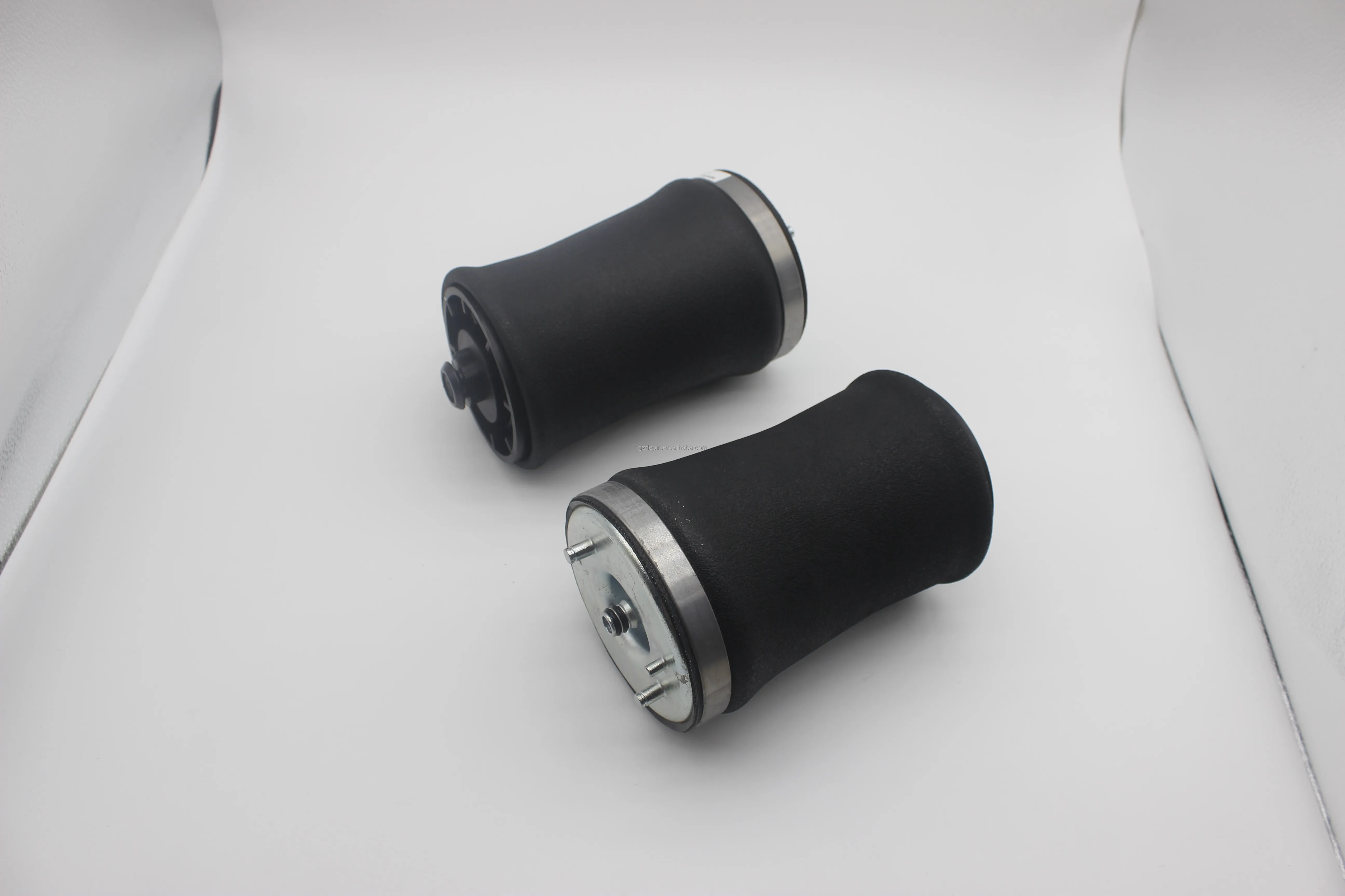 Air Suspension Springs Rear Left / Right Air Bellows 37121095579 37121095580 for BMW X5 E53 Air Bag