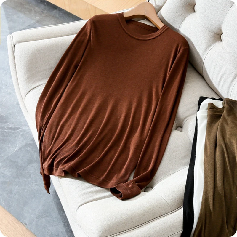 تي شيرت نسائي رقيق برقبة دائرية وأكمام طويلة من الصوف الصلب ملابس علوية أساسية غير رسمية لربيع وصيف 2024