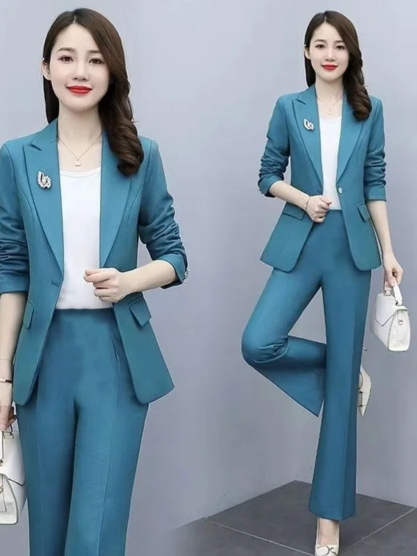 

Модный женский деловой костюм-двойка приталенного кроя с брюками микро-клеш и верхней одеждой с длинным рукавом, 100% полиэстер, Весна 2026