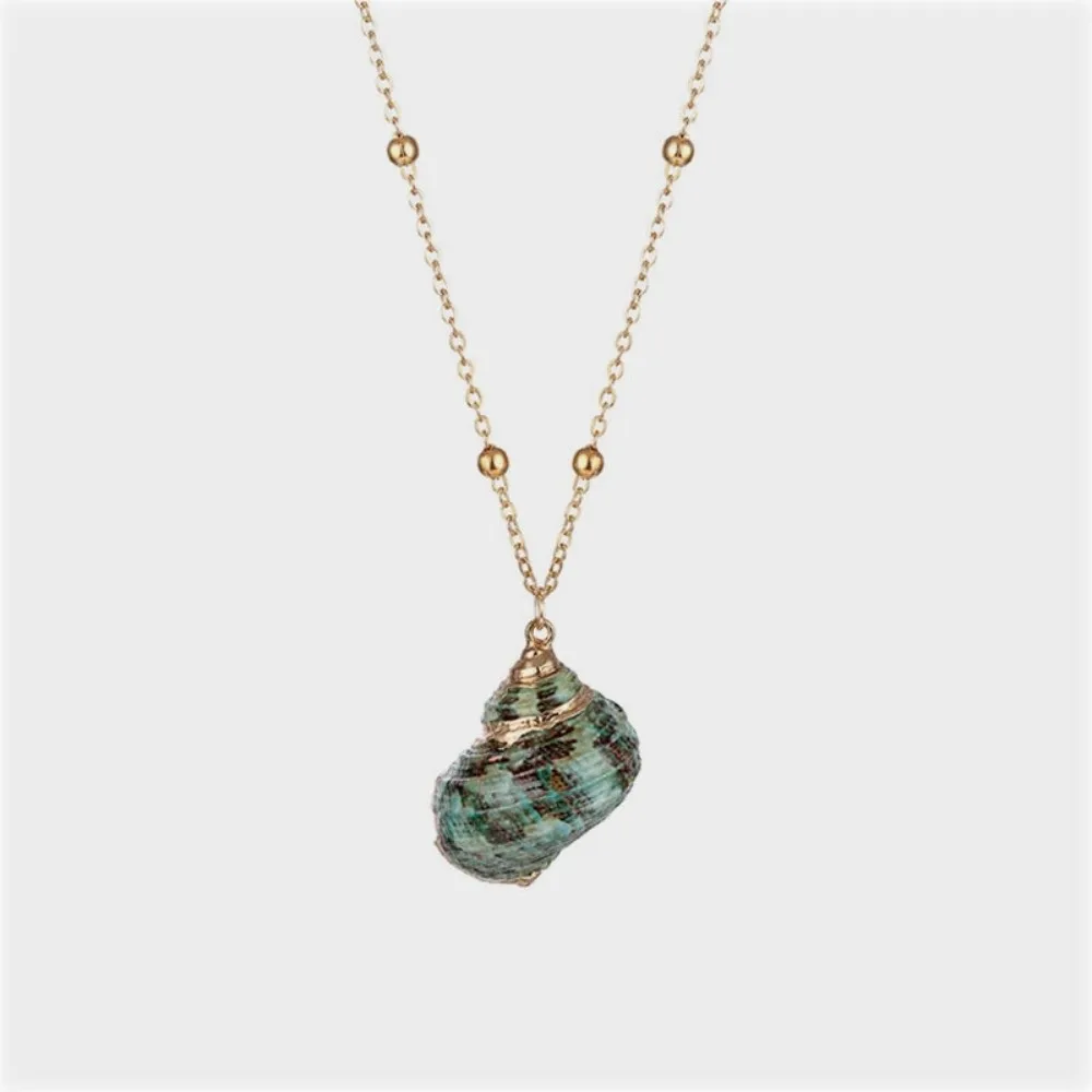 New Bohemian Conch Necklace Gold Color Border Ocean Theme Shell Pendant Necklace Adjustable Sweater Chain Jewelry