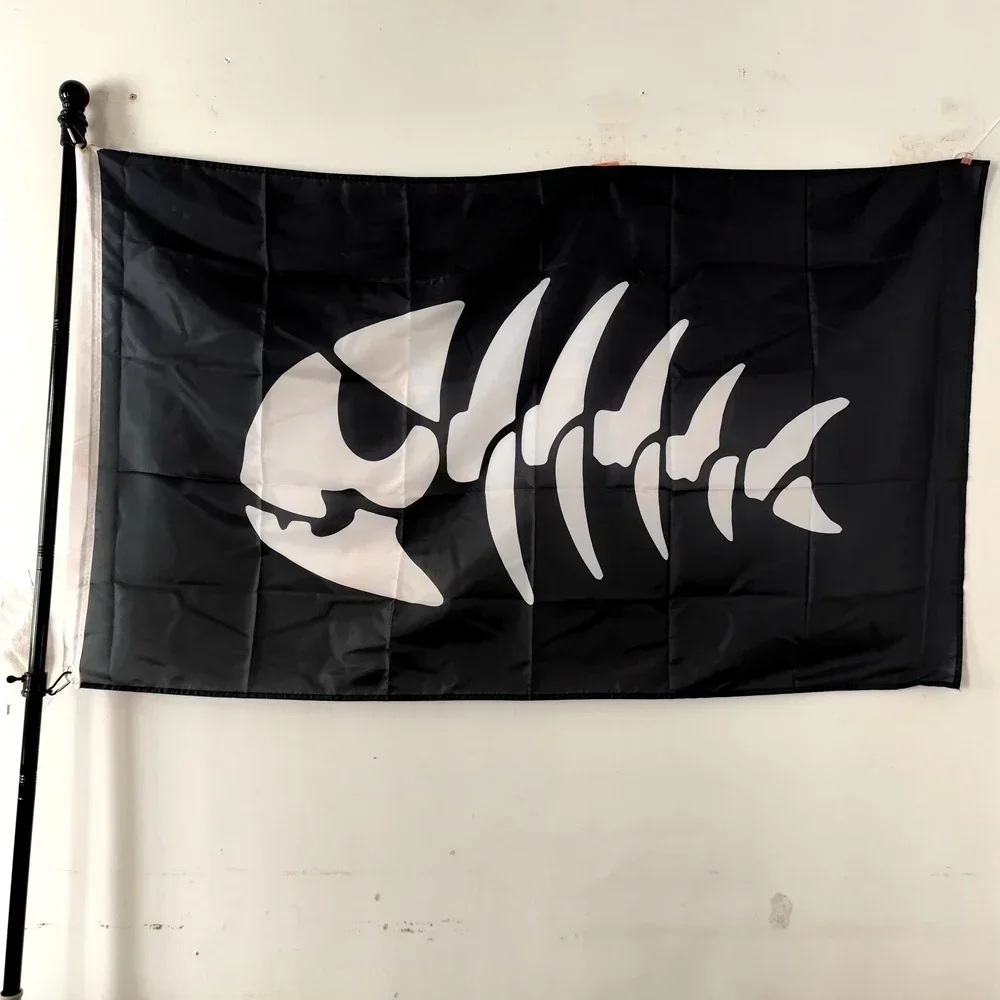 

Pirate Fish Flag 90x150cm Polyester Hanging Banner Indoor/Outdoor Decor for Boat Parties, Halloween & Tavern Walls