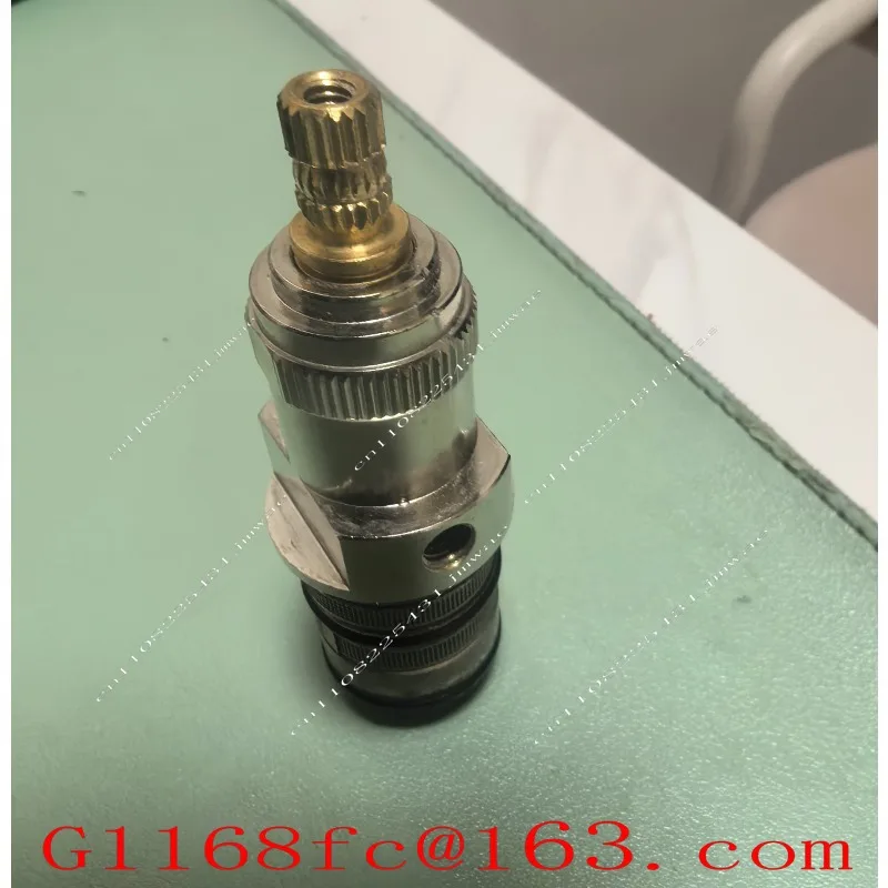 All Copper Household Thermostatic Faucet Solar Thermostatic Valve Hot and Cold Temperature Control Valve Core