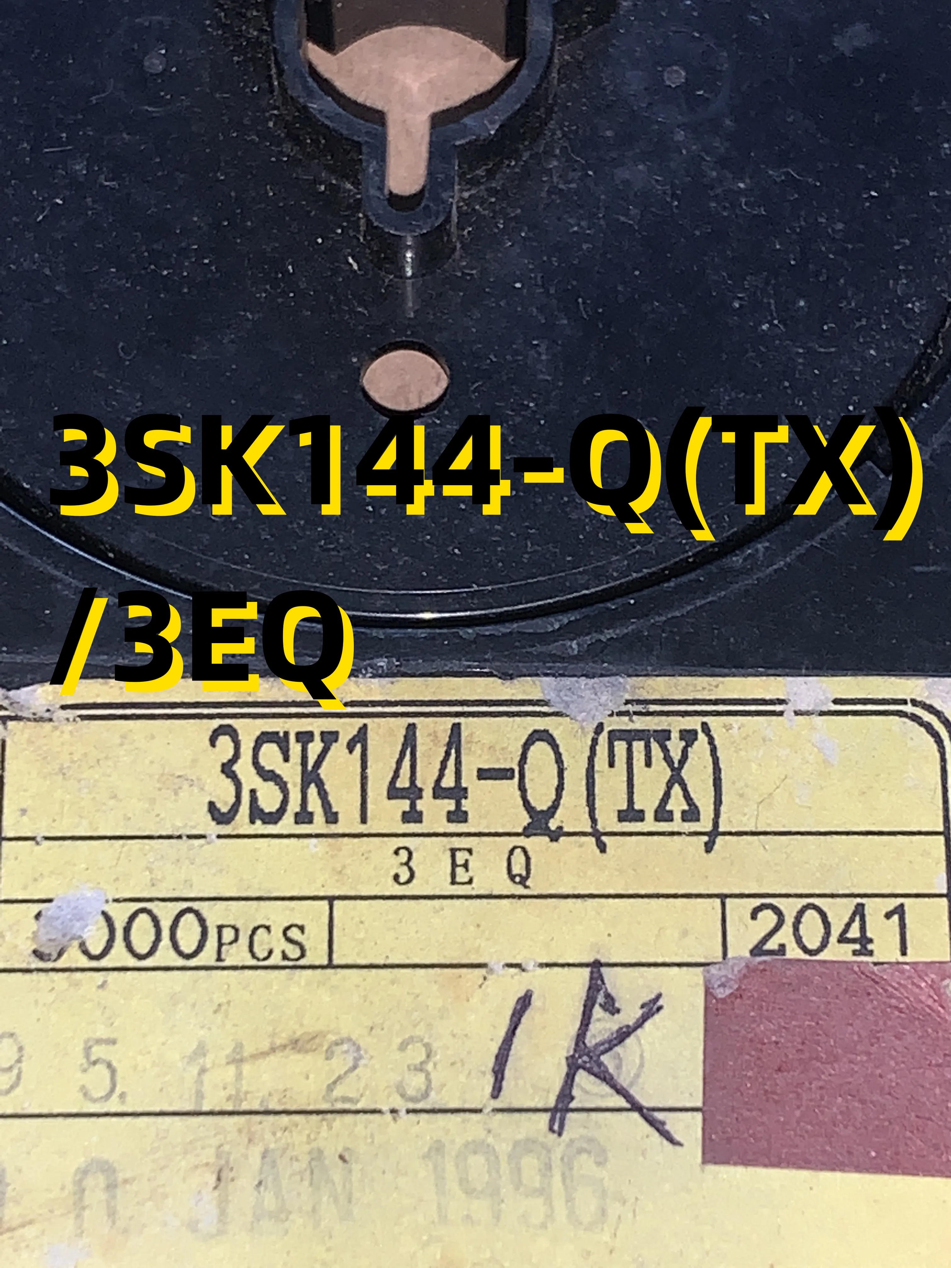 10pcs 3SK144-Q(TX) /3EQ 00+  SOT143