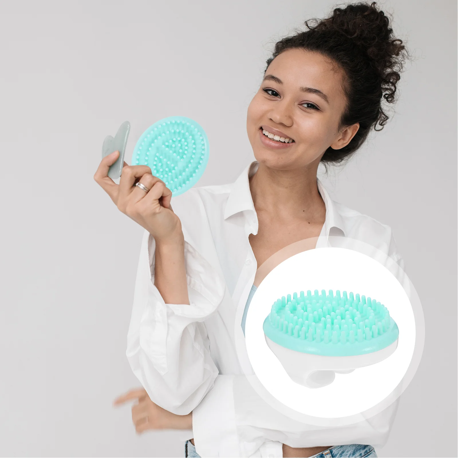 

Cellulite Brush Mitt for Arms Legs Thigh Body Massaging Green anti cellulite brush reduces fatty deposits tightens tones skin