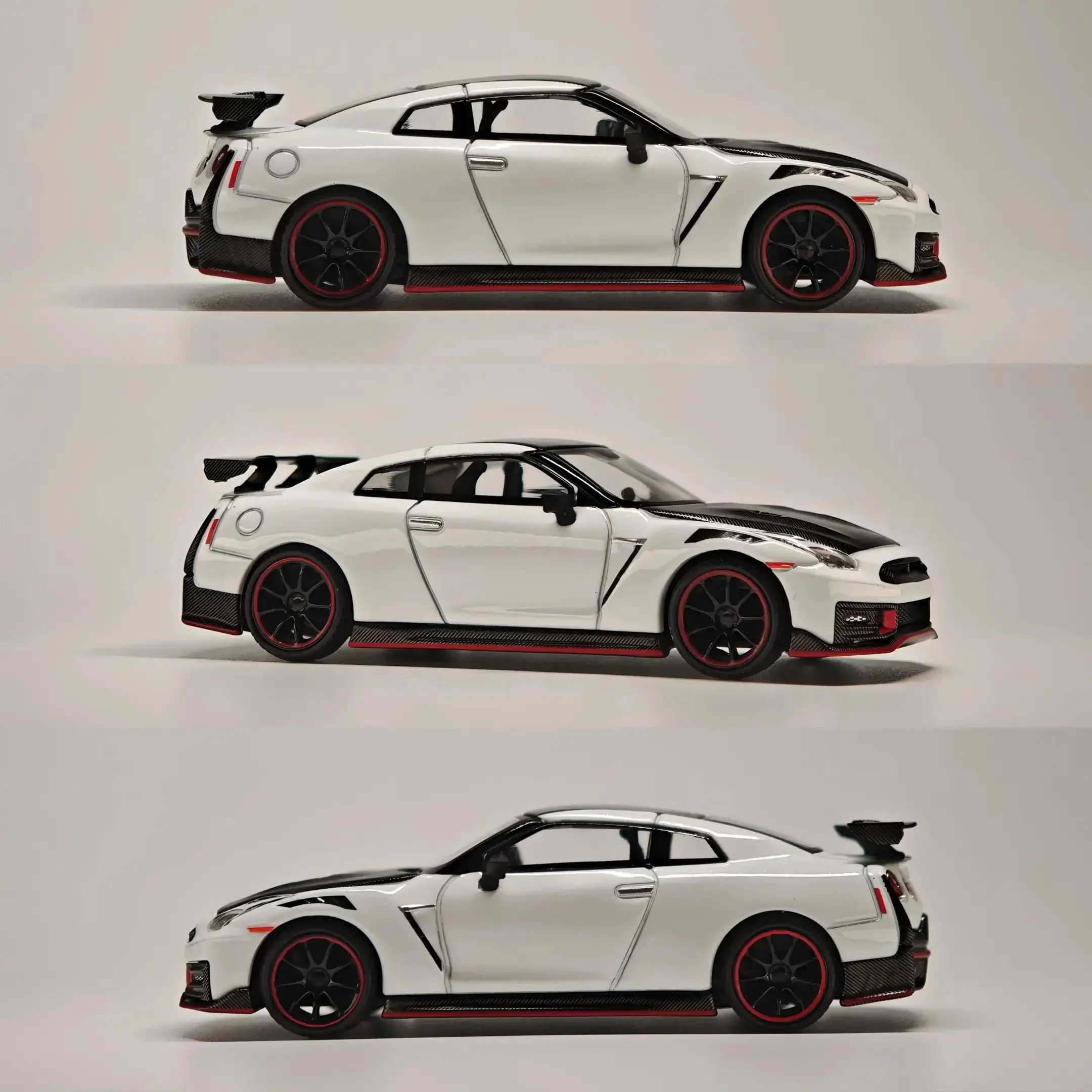 

Модель автомобиля из сплава MINIGT 1:64 GT-R Nismo 2024, блестящий белый жемчуг
