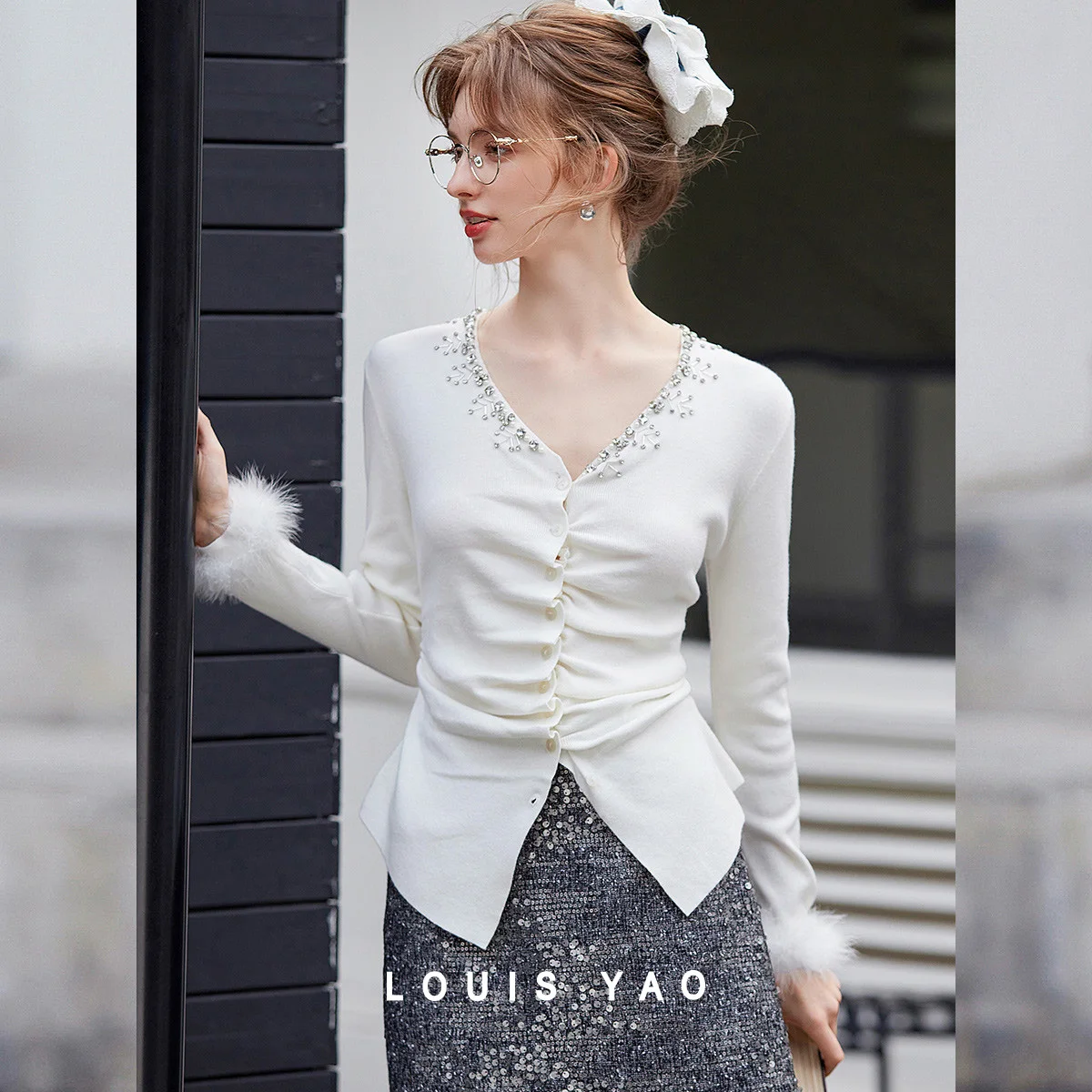 

LOUIS YAO Elegant V-neck Women's Knitwear 2025 Autumn Fashion Beaded Pleated Shape Design with Hairy Cuffs Knitted Cardigan
